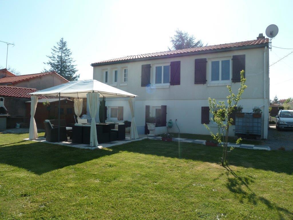 Au Cheval D'or Apartment *